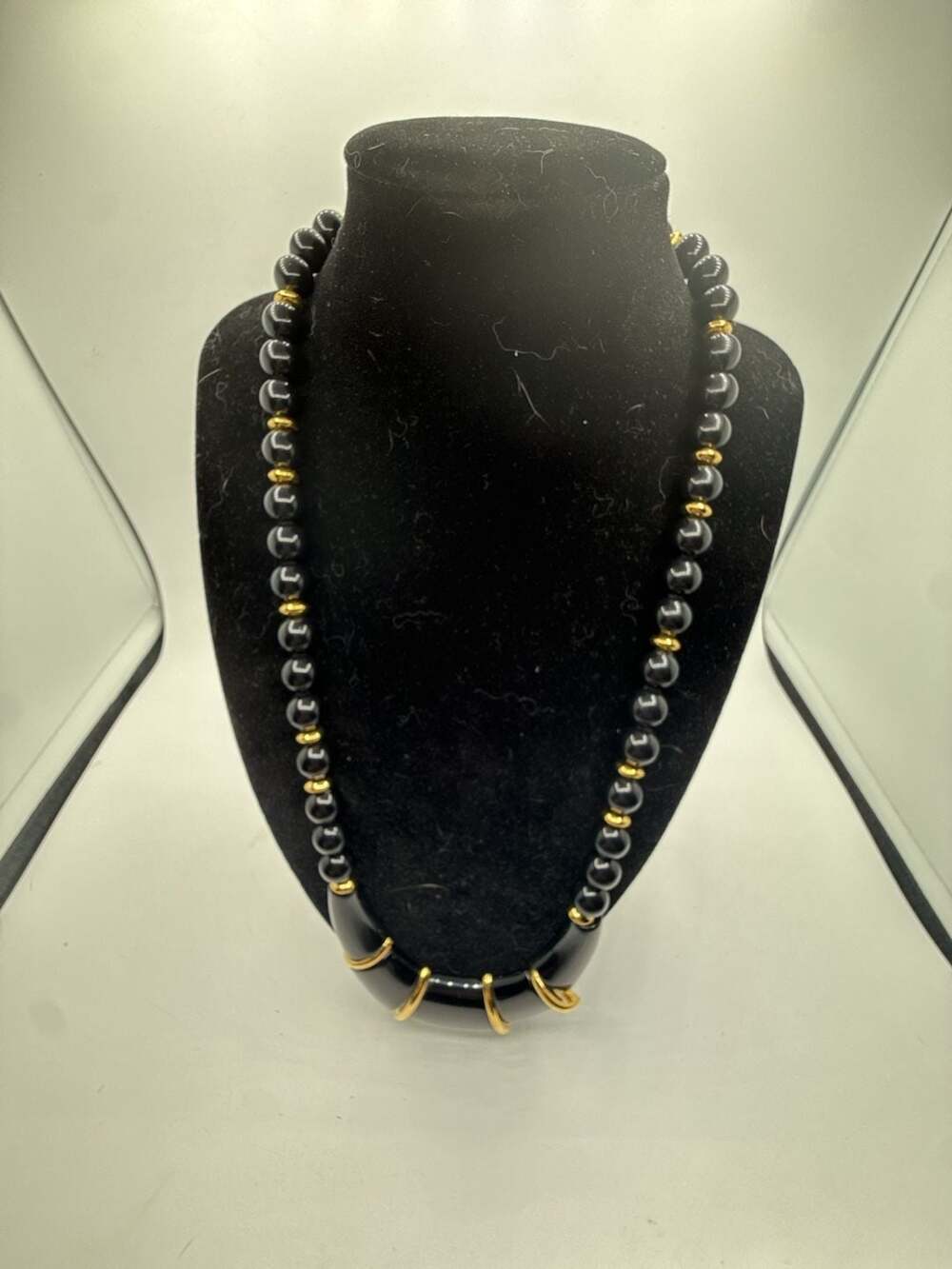 Vintage Napier Black Lucite and Gold-Tone Beaded Necklace - Picture 4 of 4